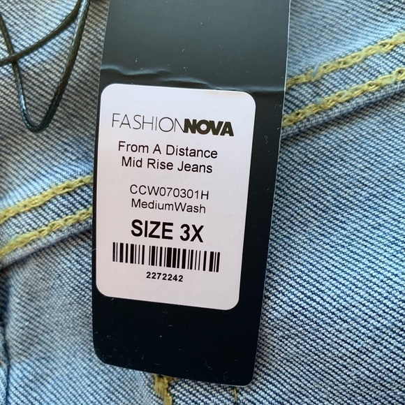 FASHION NOVA From A Distance Mid Rise Plus Size Jeans Size 3X NEW - Picture 11 of 11